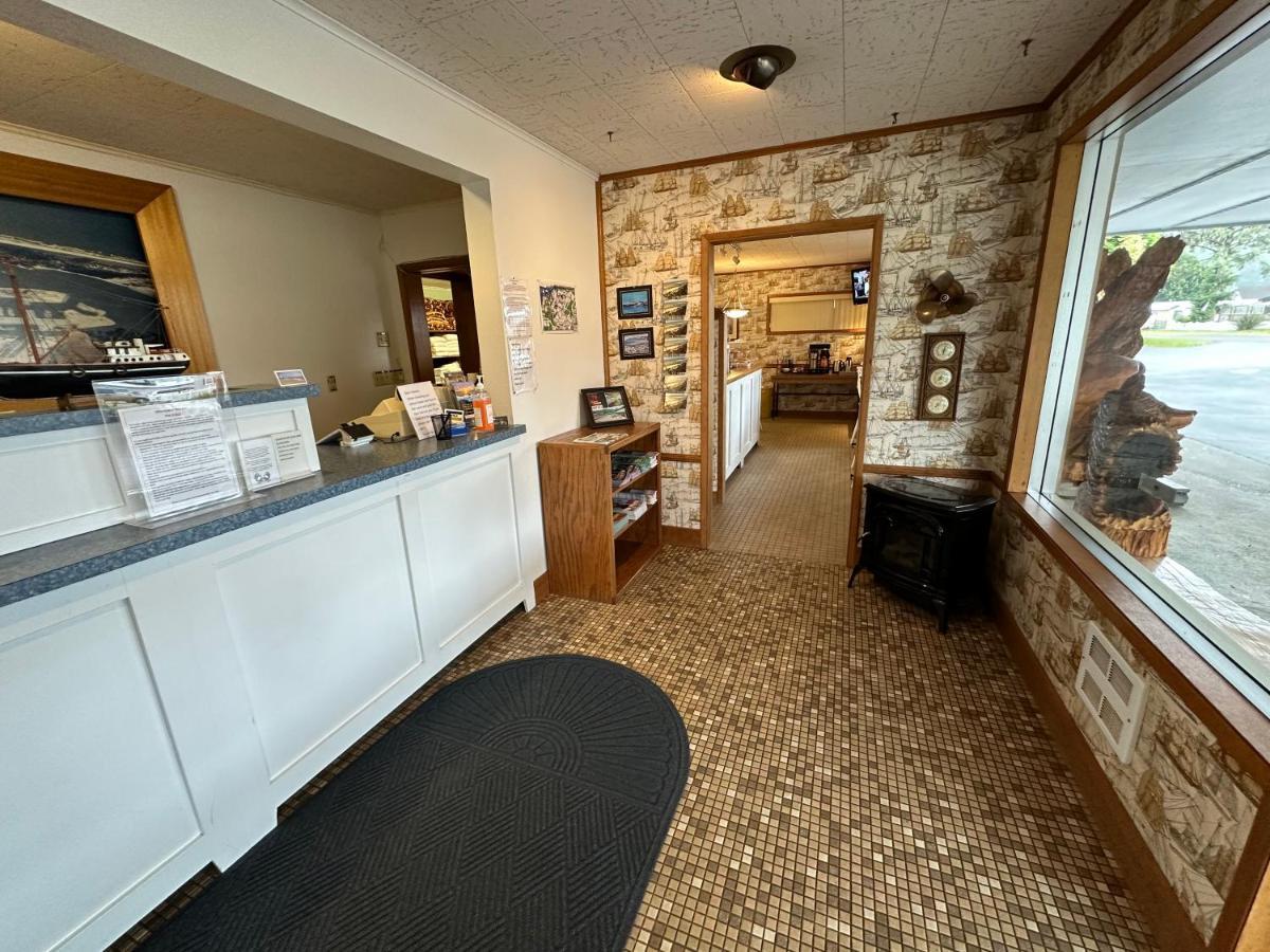 Winchester Bay Inn Reedsport Ngoại thất bức ảnh