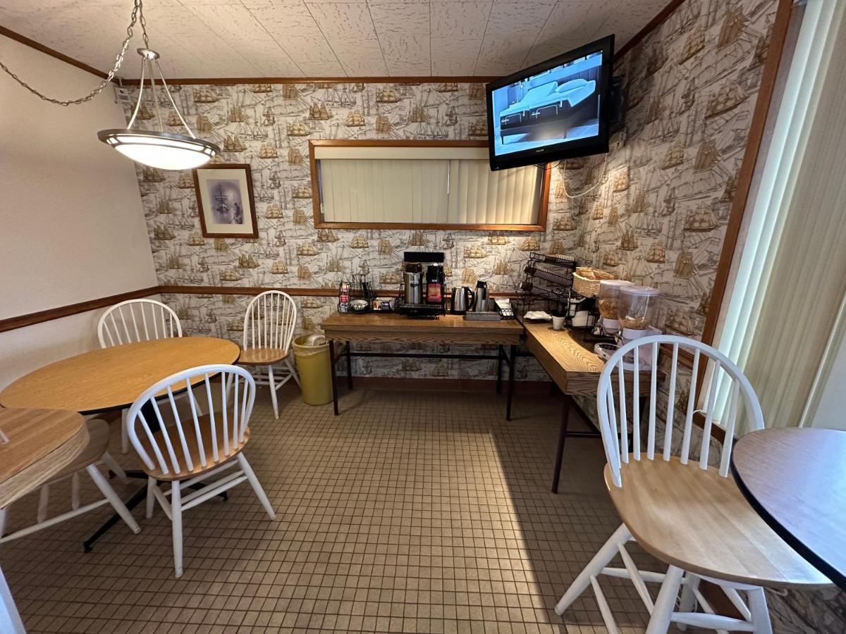 Winchester Bay Inn Reedsport Ngoại thất bức ảnh