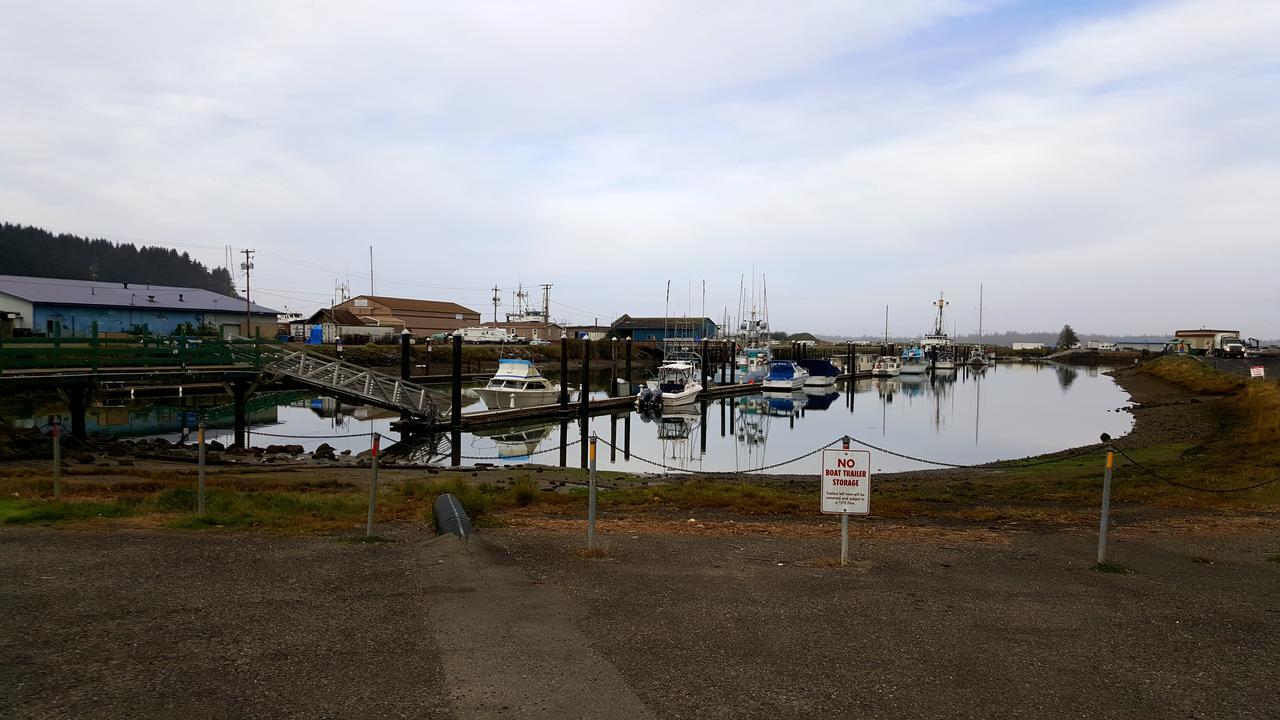 Winchester Bay Inn Reedsport Ngoại thất bức ảnh